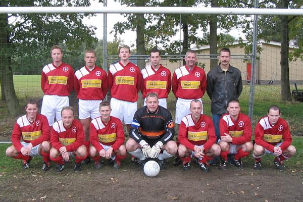 BAS 4 seizoen 2003/2004 (foto: Tineke Stuifzand)