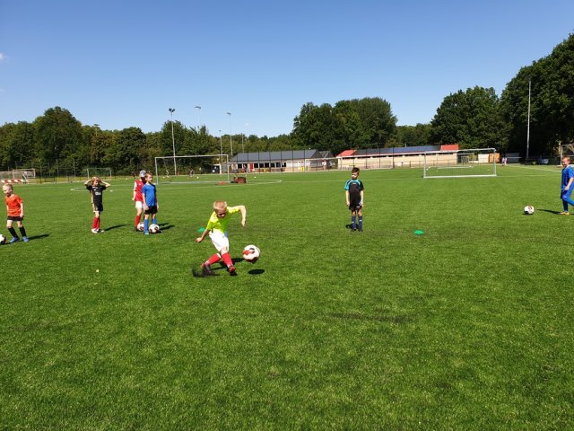Een jaar gratis (mee) trainen voor 6 en 7 jarigen