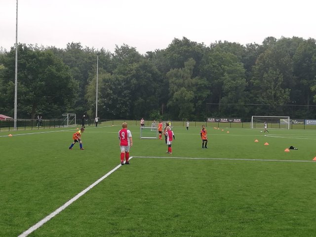 Voetbalclinic bij BAS voetbal