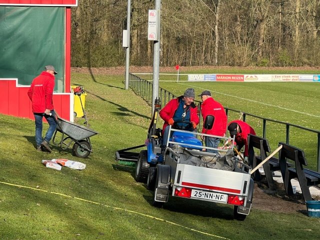 Uitbreiding zitbanken door klussenclub gerealiseerd
