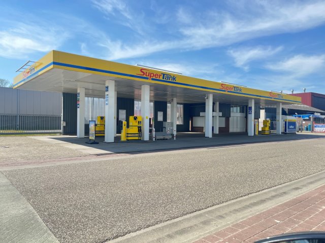 Nieuwe locatie + vernieuwde wasstraat voor sponsor Supertank